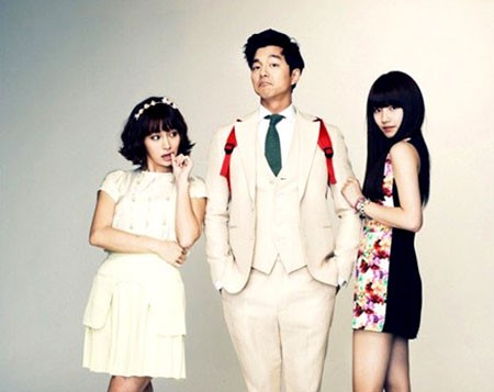 Chồng tôi thân mật với cô em kết nghĩa khiến tôi suýt gây nên họa