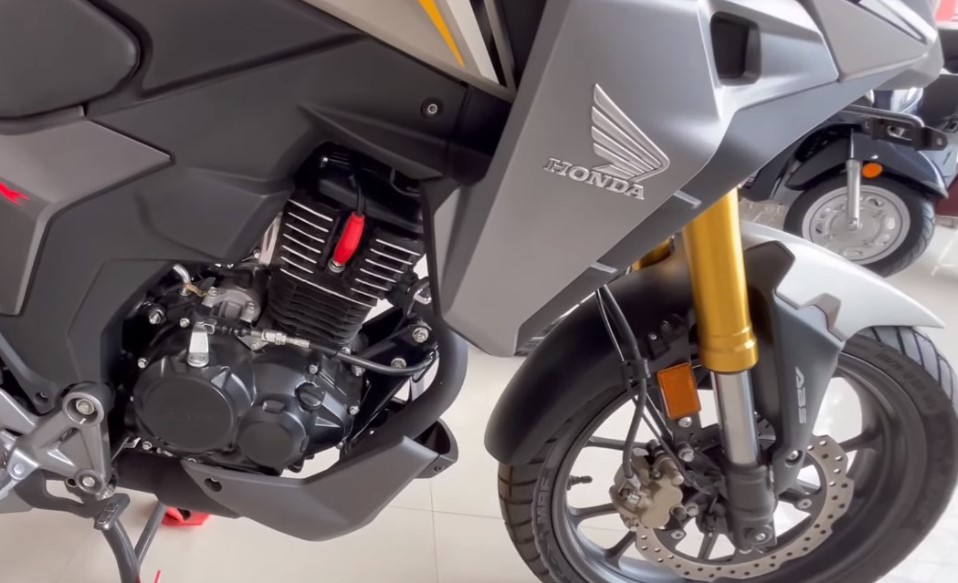 &#x110;&#x1EA1;i chi&#x1EBF;n Yamaha Exciter, &#x2018;vua c&#xF4;n tay&#x2019; 185cc c&#x1EE7;a Honda ch&#xED;nh th&#x1EE9;c v&#x1EC1; &#x111;&#x1EA1;i l&#xFD;, gi&#xE1; r&#x1EBB; 41,5 tri&#x1EC7;u &#x111;&#x1ED3;ng