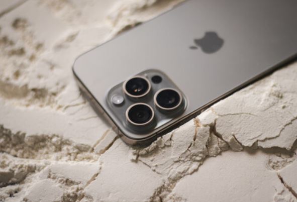 Giá iPhone 15 Pro Max chạm đáy sâu nhất từ trước đến nay, đã đến lúc sở hữu!