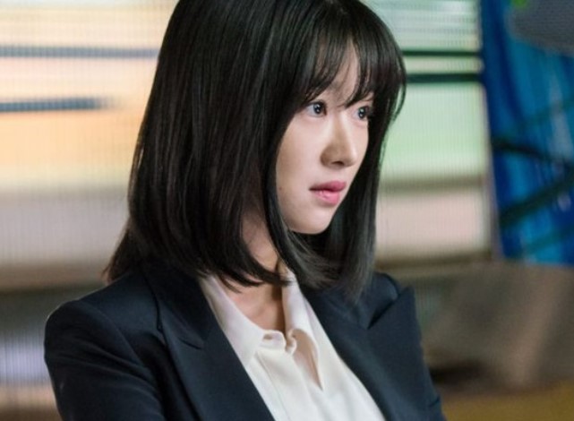 Đang buộc con gà để mang lên thành phố thì hàng xóm qua chơi, mẹ chồng khoe ngay "có gì ngon cũng phần con dâu", rồi tẽn tò vì câu nói bất ngờ