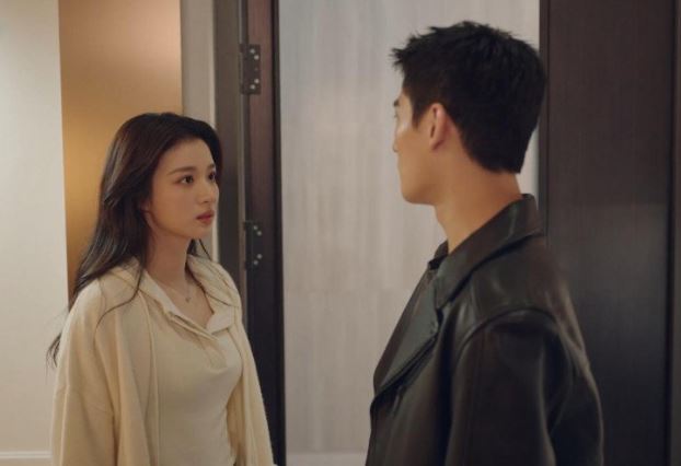 Thấy cái máy tính xách tay cũ của chồng, tôi đau thấu tim gan khi đọc tin nhắn giữa chồng với bạn dược sĩ