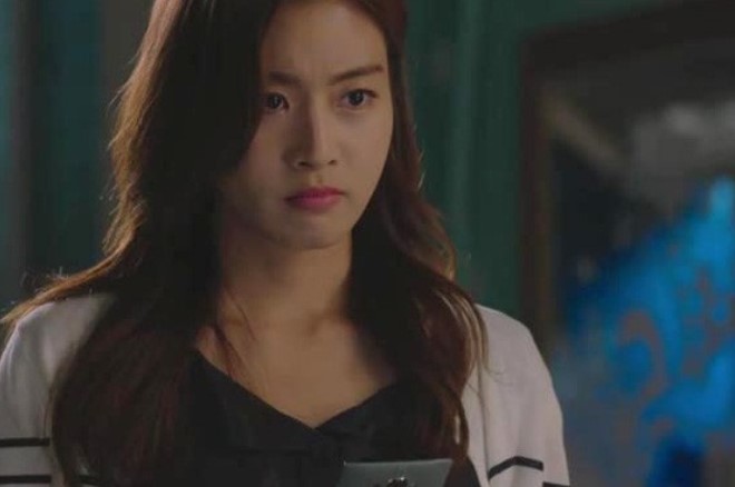 Nói gãy lưỡi mới được lắp điều hòa, nào ngờ chồng phán "Để hàng xóm biết mình có, chứ bật làm gì tốn điện", vợ thẳng tay trị gã bủn xỉn