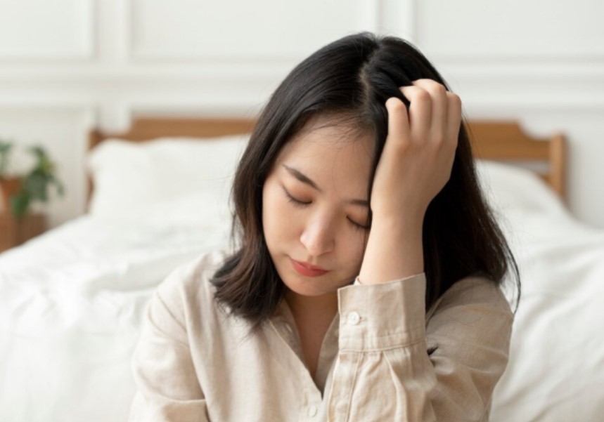 Tr&#x1B0;&#x1EDB;c l&#xFA;c qua &#x111;&#x1EDD;i, em d&#xE2;u &#x111;&#x1EC3; l&#x1EA1;i cho t&#xF4;i n&#x1EED;a t&#x1EF7; v&#xE0; d&#x1EB7;n d&#xF2; m&#x1ED9;t vi&#x1EC7;c khi&#x1EBF;n v&#x1EE3; ch&#x1ED3;ng t&#xF4;i r&#x1A1;i v&#xE0;o t&#xEC;nh c&#x1EA3;nh b&#x1ECB; qu&#x1EA5;y r&#x1ED1;i li&#xEA;n t&#x1EE5;c