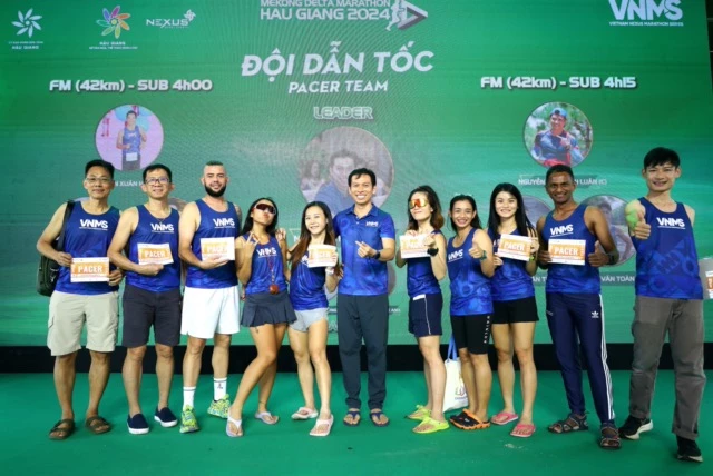 Giải Marathon quốc tế “Vietcombank Mekong Delta” tỉnh Hậu Giang lần thứ 5 năm 2024, thu hút gần 11.000 vận động viên trong, ngoài nước tham gia.