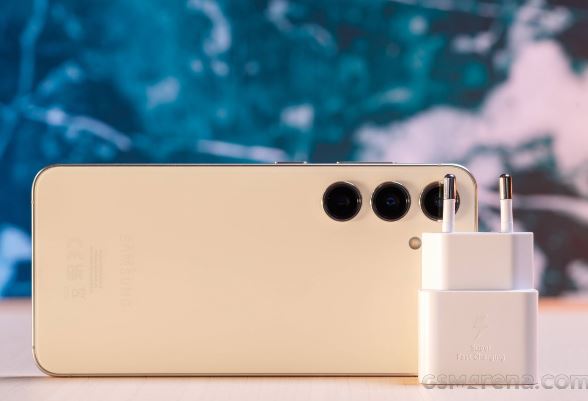 Giá Galaxy S24 5G giảm đỉnh nóc, kịch sàn, đẩy iPhone 15 và Xiaomi 14 rơi vào thế khó vì quá rẻ