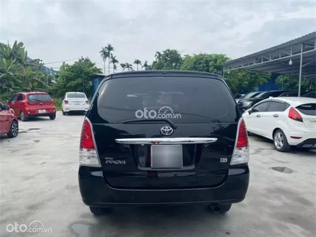toyota-innova-2