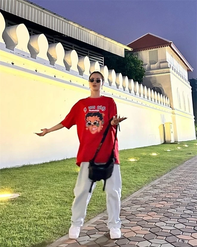 Vợ Hà Lê sở hữu body nóng bỏng, style chuẩn hệ Vợ Hà Lê sở hữu body nóng bỏng, style chuẩn hệ