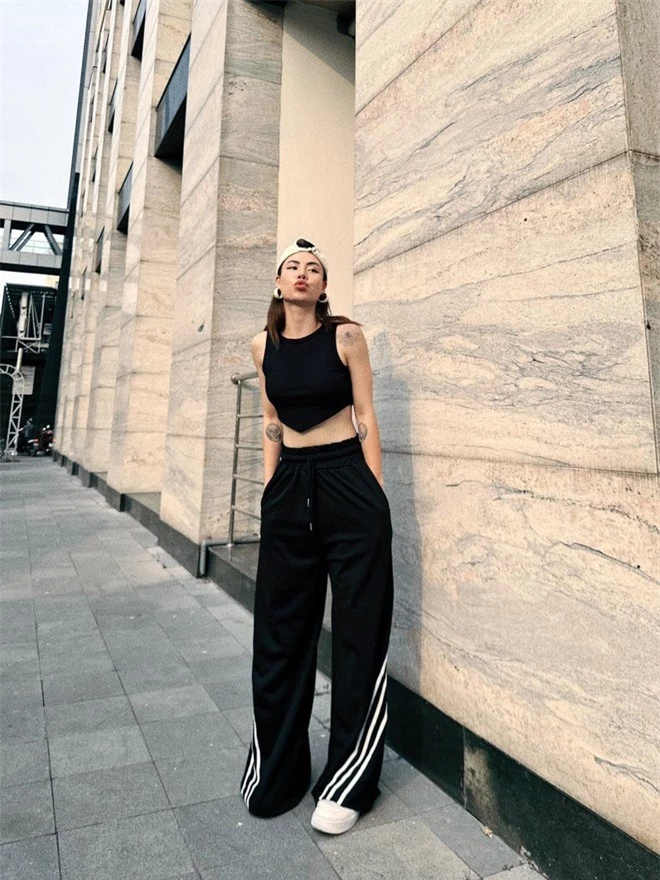 Vợ Hà Lê sở hữu body nóng bỏng, style chuẩn hệ Vợ Hà Lê sở hữu body nóng bỏng, style chuẩn hệ