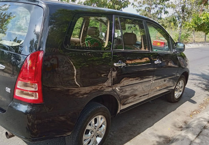 Toyota Innova l&#xEA;n s&#xE0;n xe c&#x169; gi&#xE1; ch&#x1EC9; 199 tri&#x1EC7;u &#x111;&#x1ED3;ng: D&#xE2;n t&#xEC;nh &#x111;&#x1ED5; x&#xF4; mua thay Kia Morning hay Hyundai Grand i10