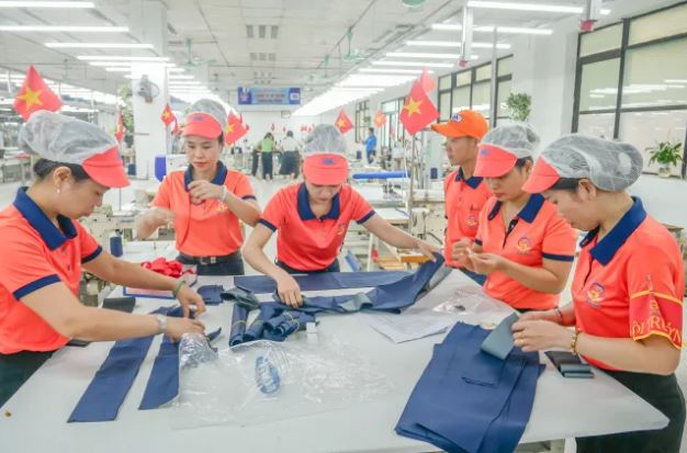 Miễn, giảm thuế, phí: "Phao cứu sinh" cho doanh nghiệp vừa và nhỏ