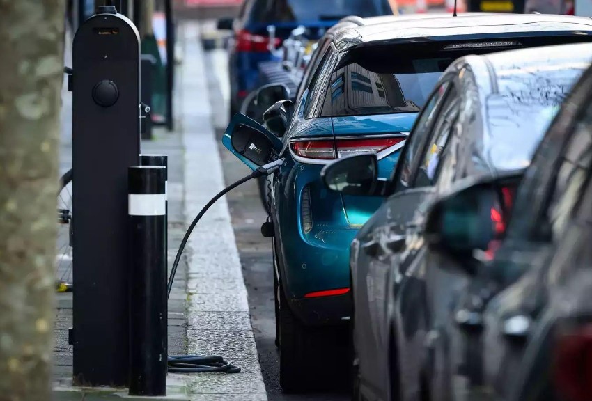 
Ấn Độ nới lỏng chính sách ô tô điện, VinFast sẽ được hưởng lợi lớn?