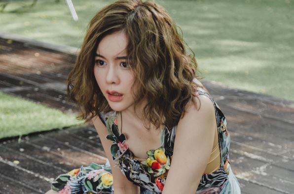 Về ra mắt, mẹ bạn trai vừa bưng bát nước mắm đặt lên mâm cơm, tôi lập tức muốn chia tay