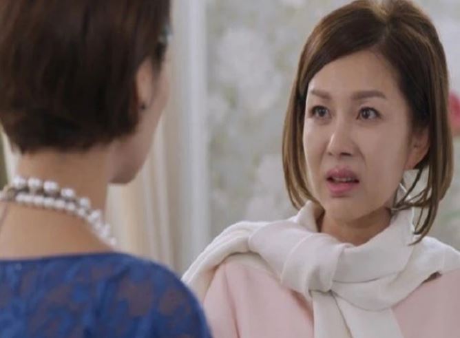 Bị thông gia coi thường ra mắt khi lên thăm con cháu, tôi mang sổ tiết kiệm 3 tỷ cho con mua nhà khiến bà ta tái mặt vì sốc và xấu hổ