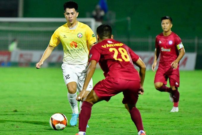 Vì sao trung vệ Đình Trọng rời Bình Định?