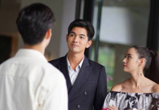 Đưa 200 triệu cho chàng trai nghèo đề nghị chia tay con gái, để rồi sững người sau 1 năm gặp lại