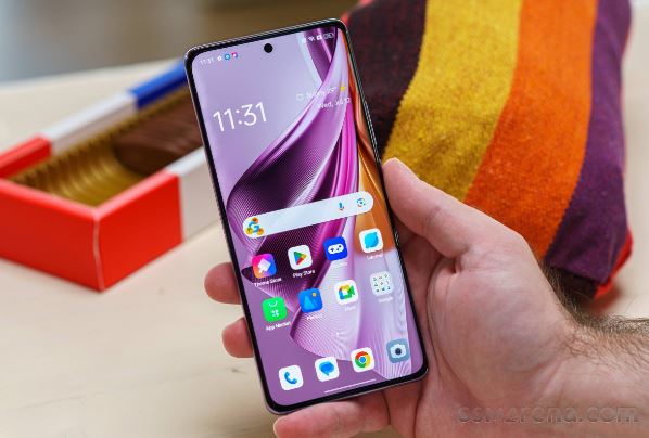 Giá OPPO Reno10 Pro giảm mạnh, rẻ hơn iPhone 11 nhưng vẫn có màn hình 6.7 inch, trang bị xịn như Galaxy S24