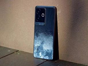 Smartphone mạnh bậc nhất thế giới, sạc 120W, giá hơn 9 triệu đồng