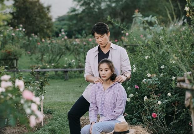 Người yêu về ra mắt nhà tôi, anh cầm theo món quà bất ngờ nhưng câu nói sau đó mới là điều khiến đại gia đình sửng sốt