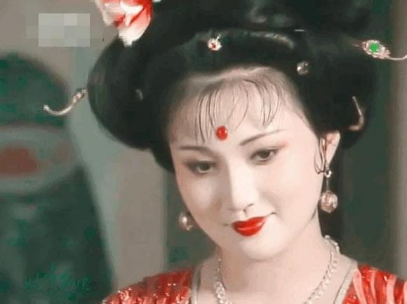 'Dương Quý Phi đẹp nhất màn ảnh' vì quá xinh đẹp mà bị người khác hãm hại suýt cắt mũi, giờ ra sao ở tuổi U60?