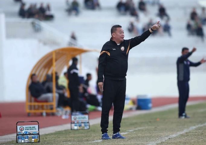 Á quân V-League ra thông báo quan trọng về HLV trưởng