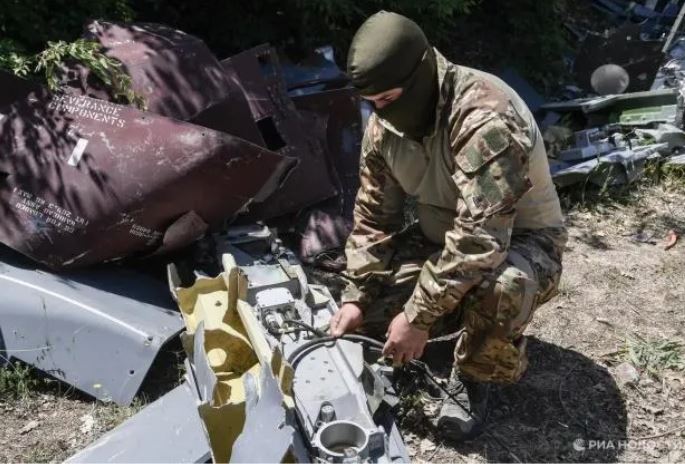 Nga tìm gì khi phẫu thuật tên lửa Storm Shadow lần đầu thu được đầu đạn?