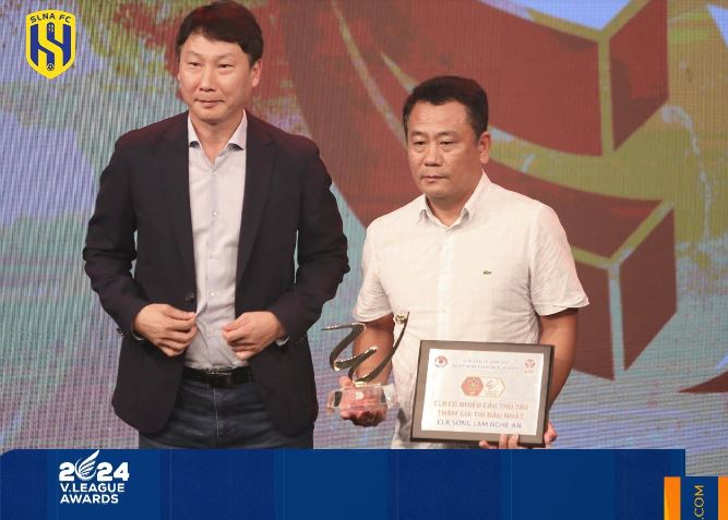 1 CLB Việt Nam đón 14 cầu thủ trở về cùng lúc