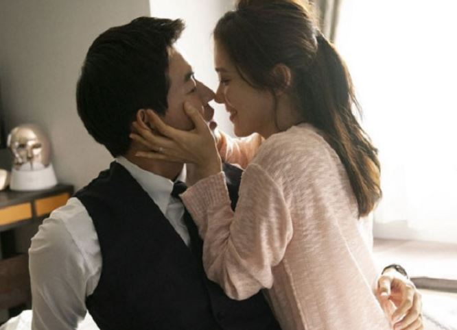 Vợ cao tay ‘lật mặt’ người chồng mẫu mực ngoại tình chỉ nhờ vào một bình luận trên mạng xã hội