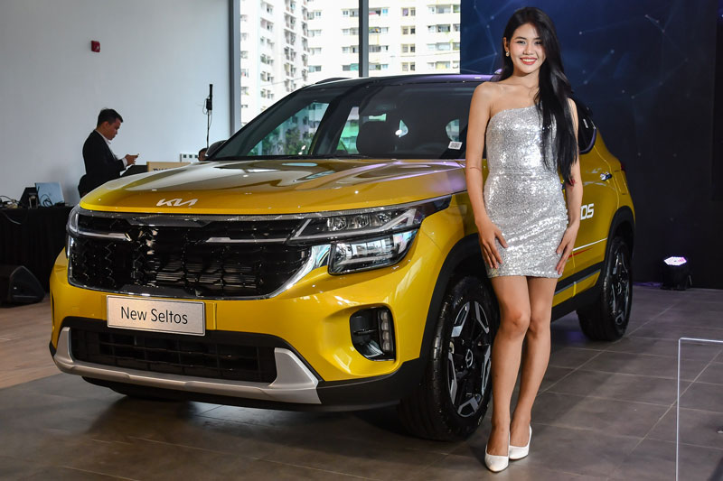 Mỹ nhân Việt thi nhau khoe sắc bên xe Kia Seltos 2024