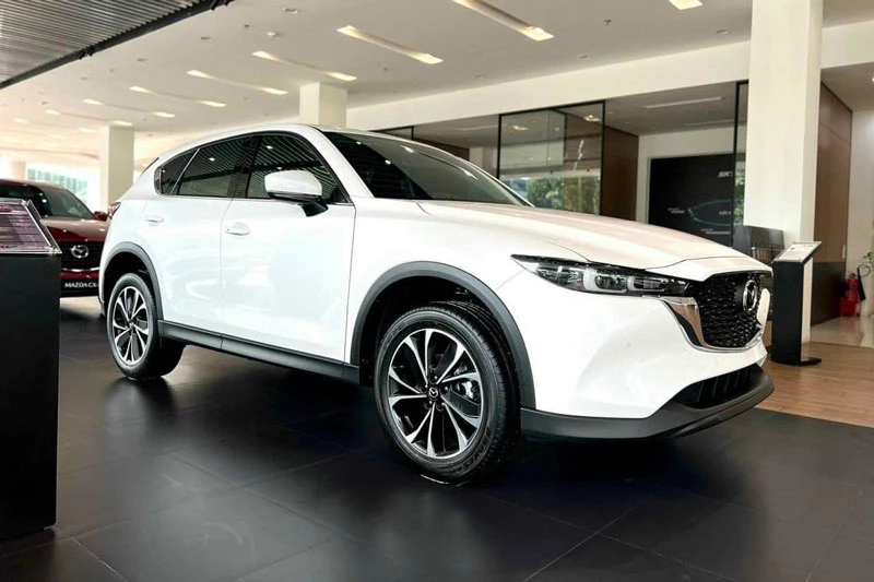 Mazda CX-5 đứng thứ 2.