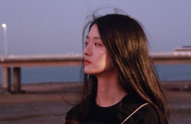 Chị gái vừa mất, anh rể đã đem số tiền lớn cùng hai con đến gửi cho vợ chồng tôi, nghe anh nói lý do mà tôi bàng hoàng