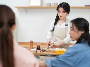 Chỉ vì 9kg sầu riêng mà nhà tôi "nổ" chuyện liên hoàn, chị dâu tham lam cúi mặt giữa bữa cơm