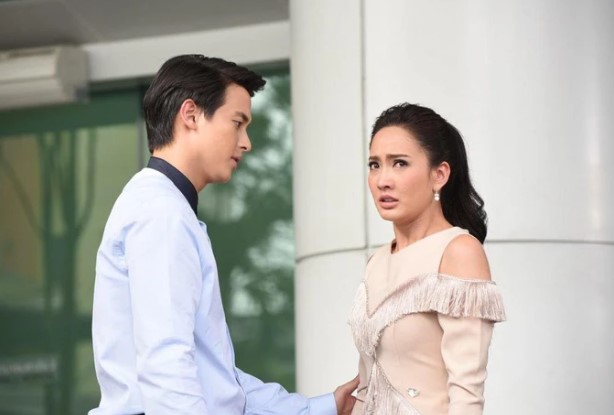 Hai mẹ con chị hàng xóm tối nào cũng qua ngủ nhờ, chịu hết nổi, tôi định cấm họ thì chồng đùng đùng phản đối