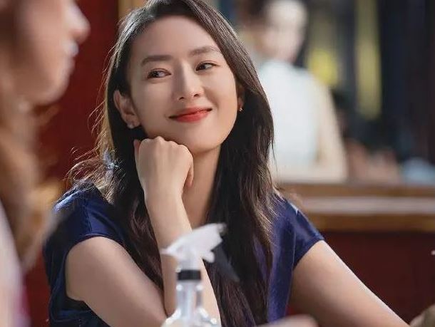 Phụ nữ đau khổ, ghen tuông, từ 'mèo hóa sư tử' cũng chỉ bởi 2 chữ này