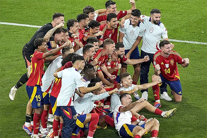 Giá trị đội hình của Tây Ban Nha kém Anh gần 600 triệu euro