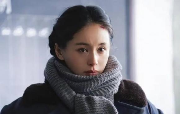 Top 5 nữ diễn viên Cbiz nổi tiếng nhất nửa đầu năm 2024: Địch Lệ Nhiệt Ba chỉ xếp thứ 4, Bạch Lộc thứ 2 và cô ấy xứng đáng ở vị trí thứ nhất