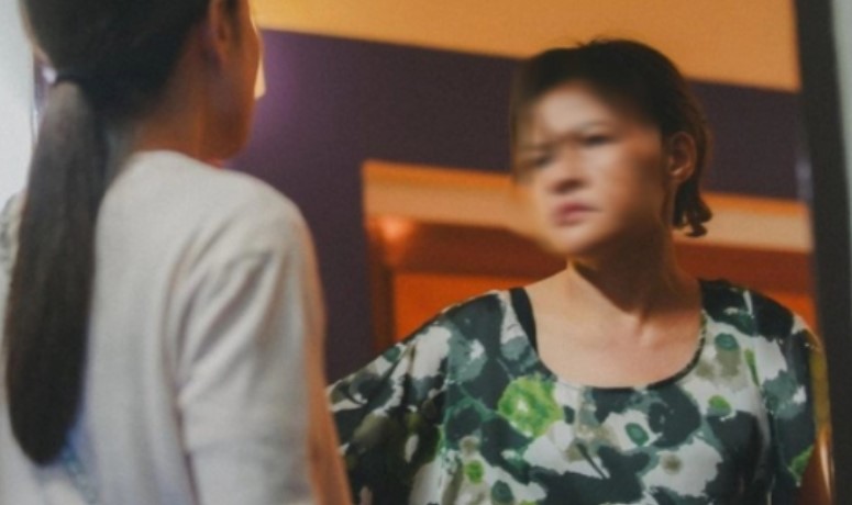 Cứ 9h tối, cô giúp việc lại mang đồ ăn thừa lén lút đi ra ngoài đưa cho người đàn ông lạ mặt: Bí mật khiến tôi ấm lòng