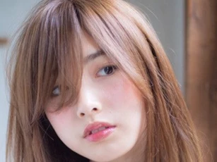 Từ tòa về, chị gái tôi sung sướng báo tin vui mà nghe xong mẹ tôi tức đến mức bật khóc