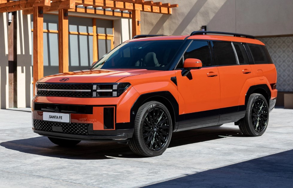 Lộ thời điểm Hyundai Santa Fe 2024 ra mắt khách Việt, bổ sung bản hybrid tiết kiệm xăng