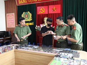 Thu giữ số lượng lớn sản phẩm thuốc lá điện tử không rõ nguồn gốc