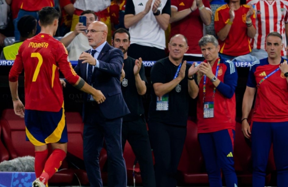 Tây Ban Nha đứng trước cơ hội làm nên lịch sử ở Euro