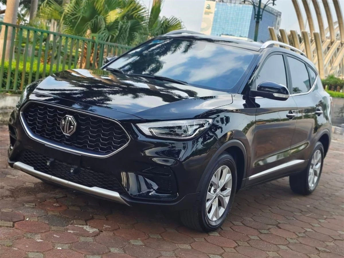 Bất ngờ giá bán của MG ZS 2023 mới lăn bánh 1 năm tại Việt Nam 498027