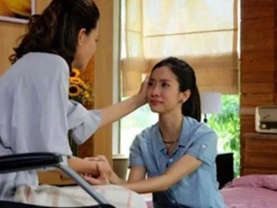 Chị gái qua đời tròn năm, một lần mẹ tôi lên thăm cháu, bắt gặp cảnh trong phòng mà bà đau đớn và giận dữ tột cùng