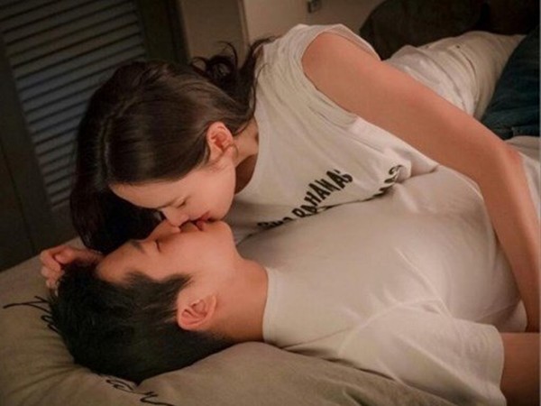 Ngay ngày đầu về ra mắt nhà người yêu, đang ngồi nói chuyện vui vẻ thì tôi sốc nặng khi thấy cô giúp việc từ trong bếp đi ra