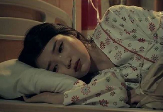 Thấy mẹ chồng lên thăm cháu, tôi cố dậy sớm để nấu cho bã bữa ăn, nào ngờ vừa đến bếp đã thấy cảnh ‘nóng mắt’ này