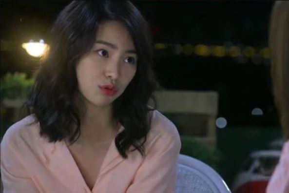 Ngưỡng mộ chị dâu đẻ 3 đứa vẫn xinh đẹp, tôi sang xin bí quyết thì sốc nặng rồi rơi nước mắt khi biết lý do