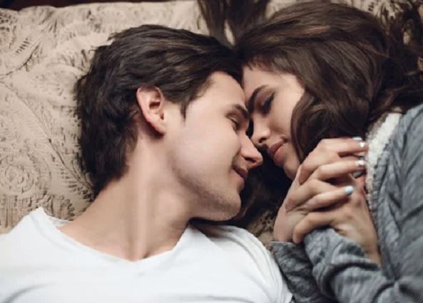 Tìm mọi cách để ly hôn vợ, tôi ‘thất kinh’ khi lôi ra đống giấy này được giấu sâu trong ngăn tủ phòng ngủ