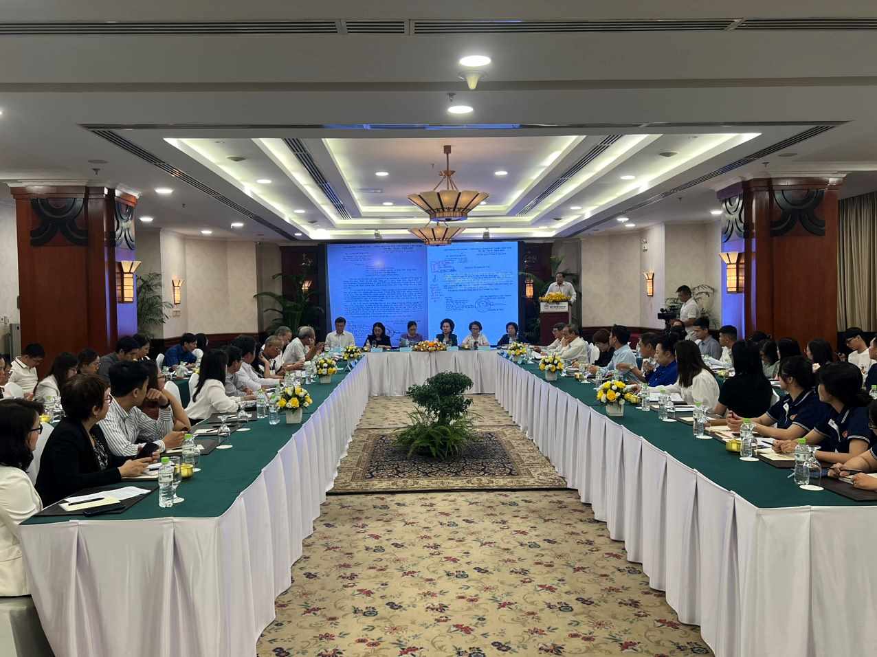 Doanh nghiệp 'than' gặp khó với quy định tăng cường vi chất vào thực phẩm