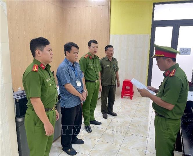 Bắt trưởng dây chuyền thuộc Trung tâm Đăng kiểm xe cơ giới Đồng Nai