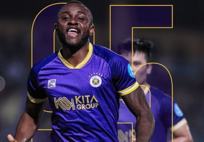 Hà Nội chia tay chân sút chủ chốt sau đúng 1 mùa giải