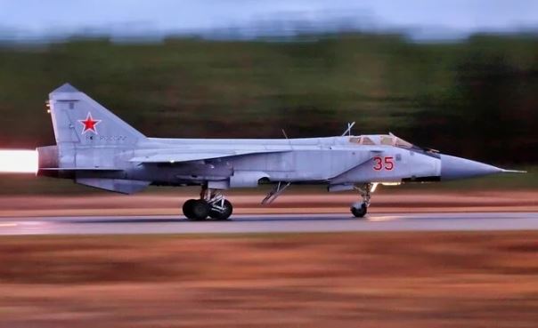 Chuyên gia Nga: Nên sử dụng S-300B hạ gục RQ-4 hơn là dùng MiG-31